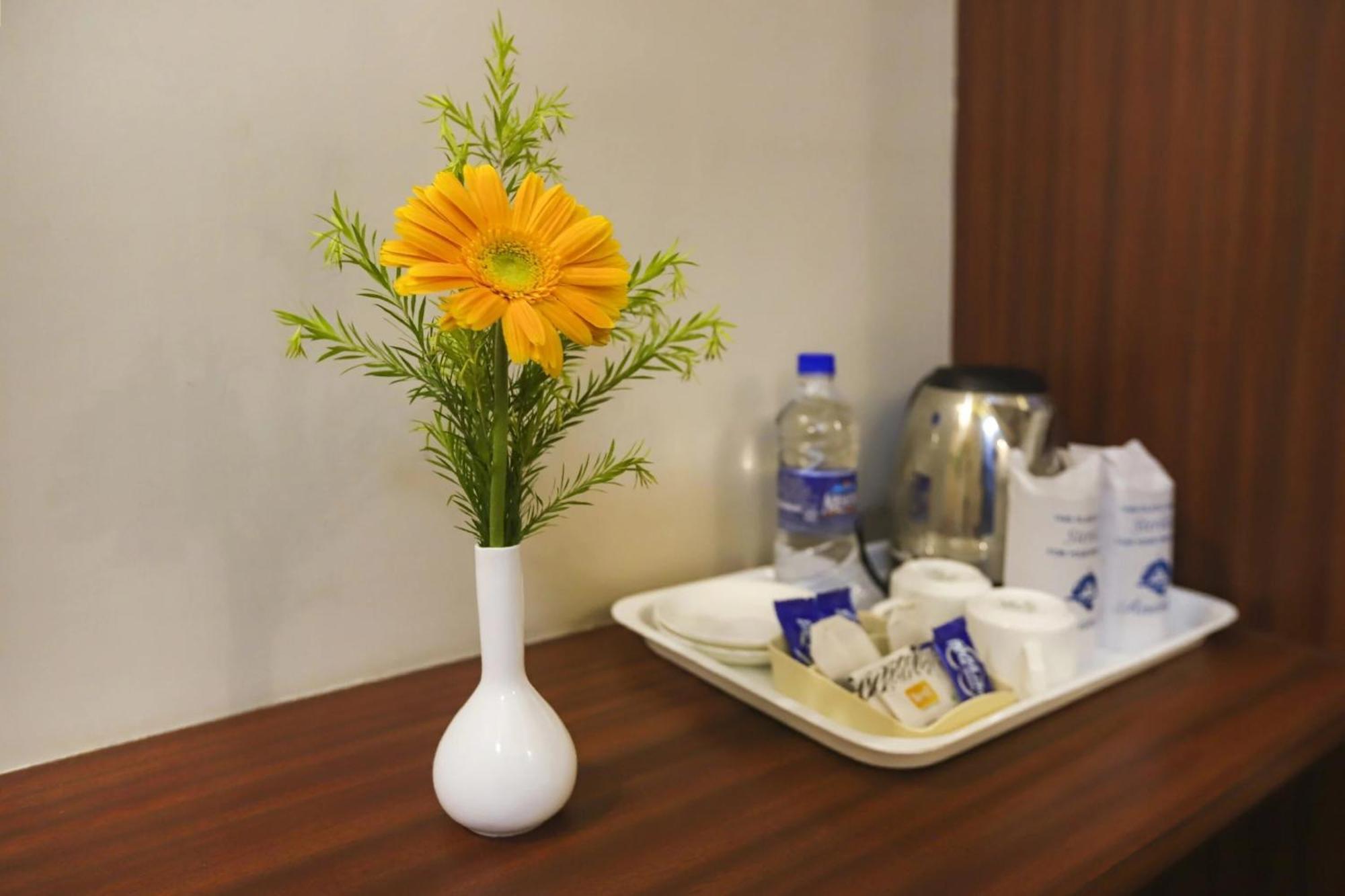 Townhouse Oak The Margi Hotel Near Yosufguda Metro Station Hyderabad Exterior photo