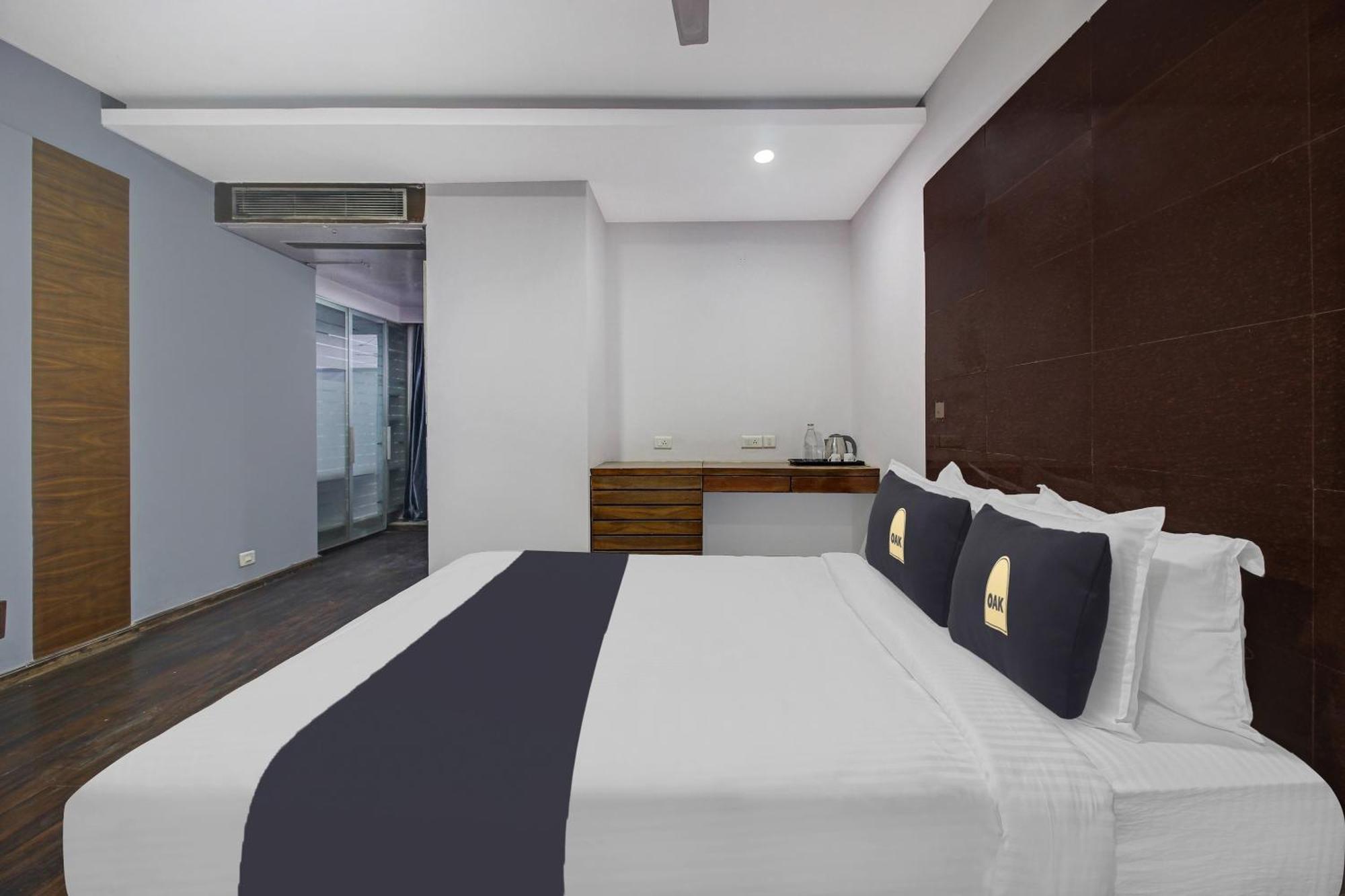 Townhouse Oak The Margi Hotel Near Yosufguda Metro Station Hyderabad Exterior photo