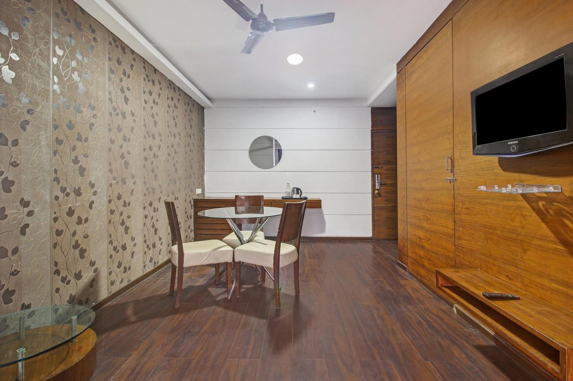 Townhouse Oak The Margi Hotel Near Yosufguda Metro Station Hyderabad Exterior photo